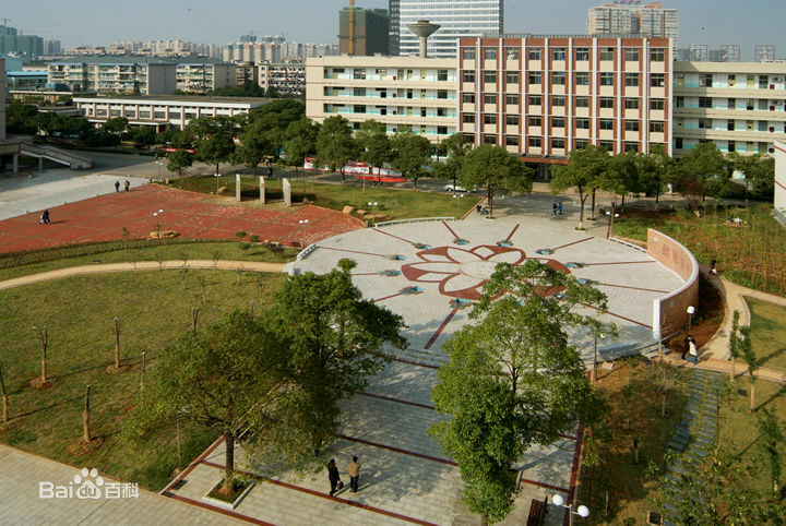 湖南女子學(xué)院是幾本地址在哪有男生嗎?2023學(xué)院錄取分數是多少?